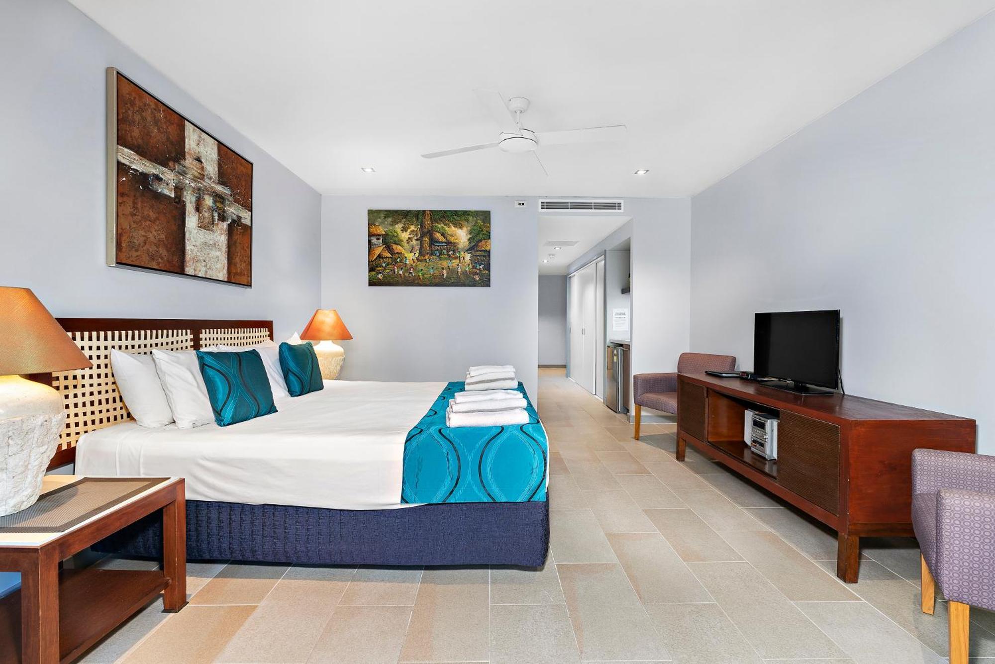Private Apartments In The Temple Beachfront Resort Palm Cove Zimmer foto