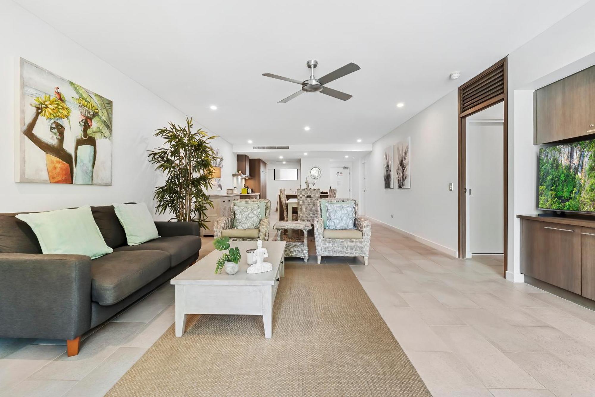 Private Apartments In The Temple Beachfront Resort Palm Cove Zimmer foto