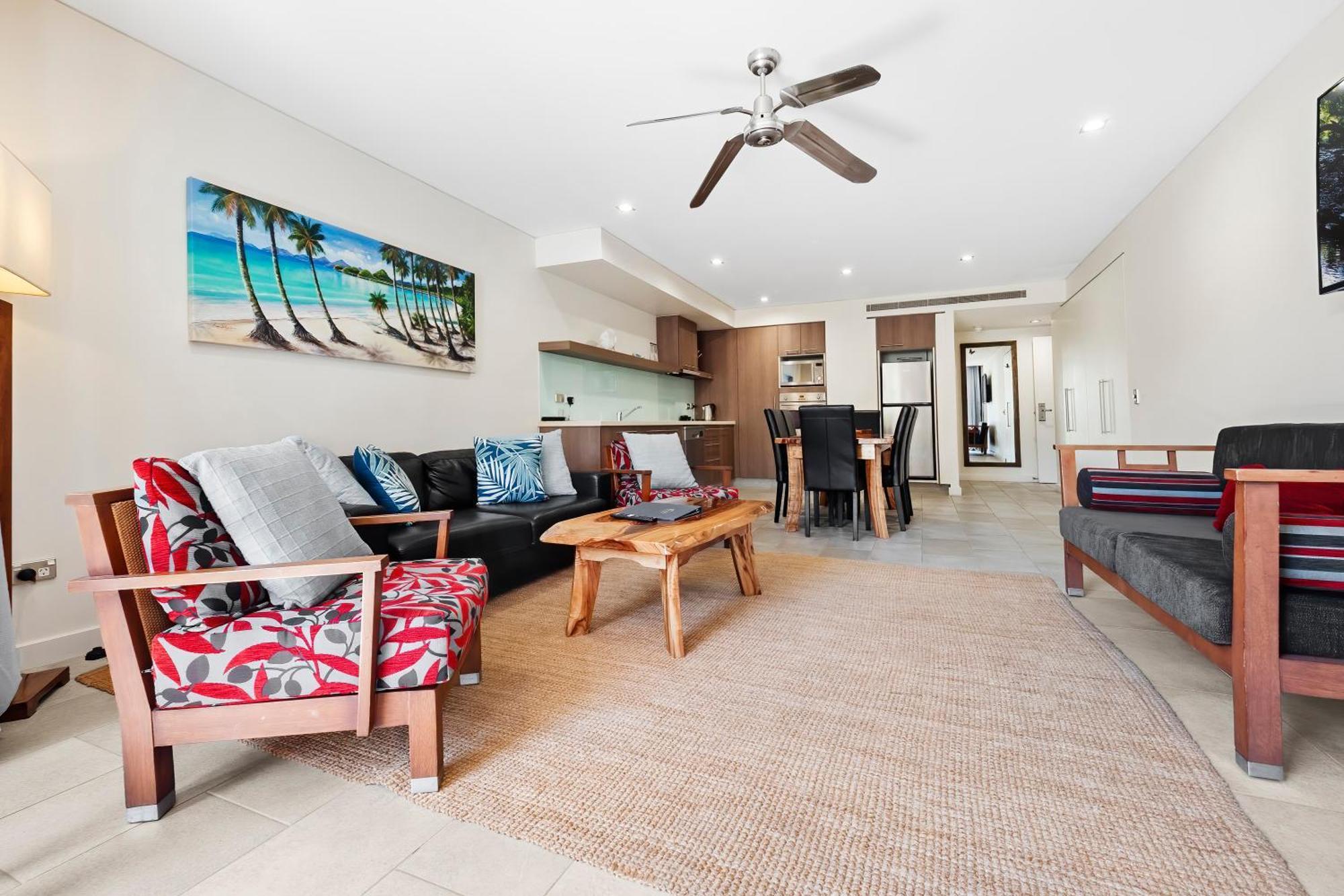 Private Apartments In The Temple Beachfront Resort Palm Cove Zimmer foto