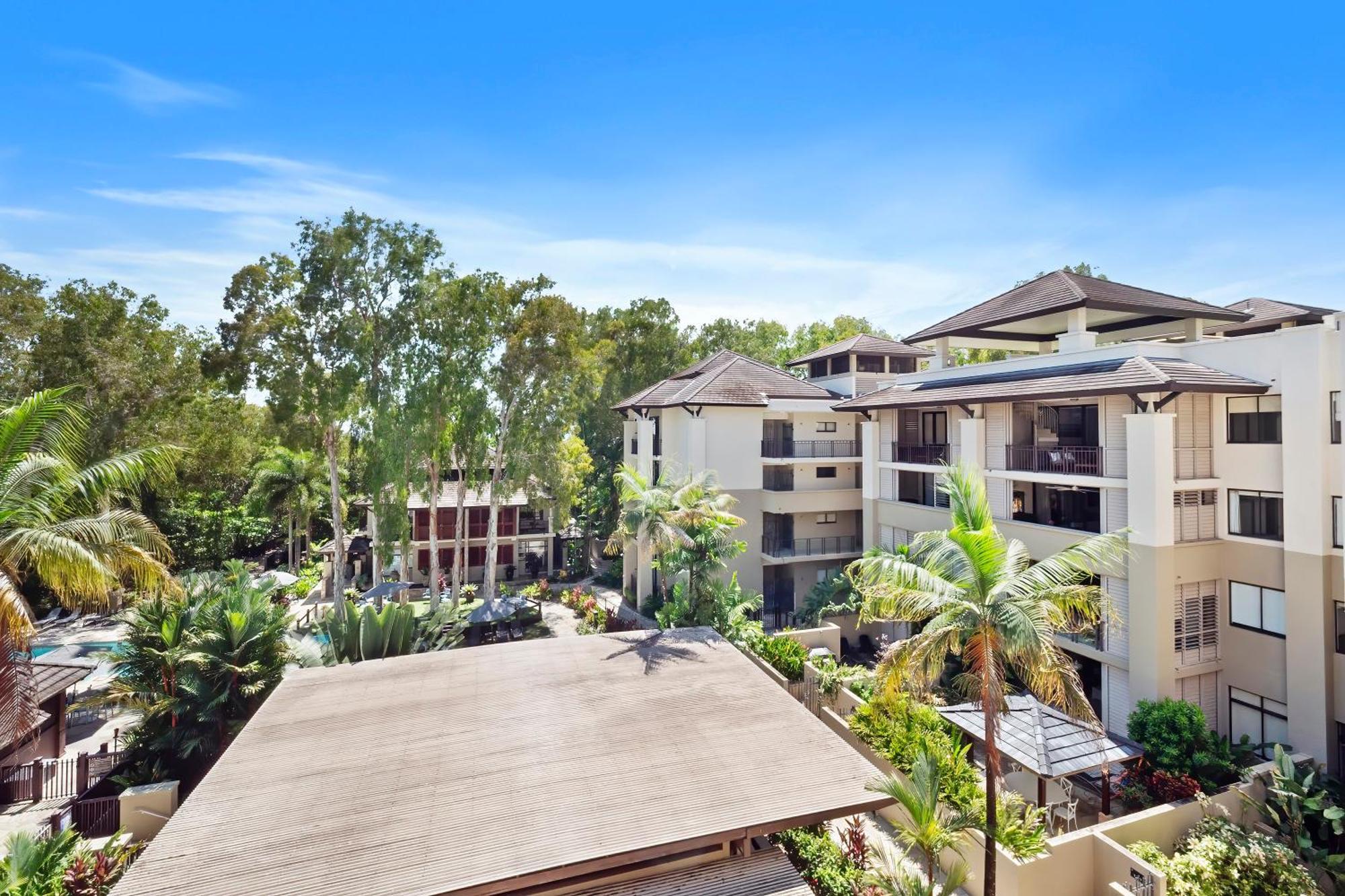 Private Apartments In The Temple Beachfront Resort Palm Cove Zimmer foto