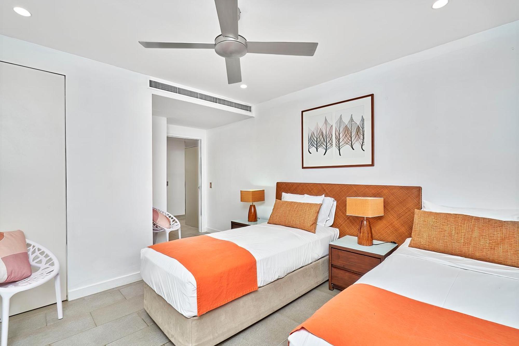 Private Apartments In The Temple Beachfront Resort Palm Cove Zimmer foto